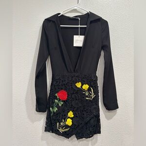 Missguided Women black long-sleeve mini dress plunging neckline floral Sz 4 NEW